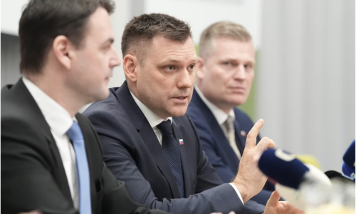 Nezvyčajná zachádzka vládneho špeciálu: Taraba chcel vyzdvihnúť Turka v Prahe. Cestu nakoniec zrušil