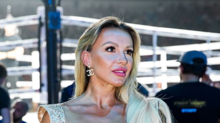 Matka jákliové prolomila mlčení: zesnulá influencerka před smrtí cítila obrovský tlak