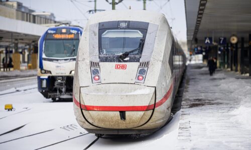 V nemecku zomrel vlakový sprievodca, ktorého napadol čierny pasažier