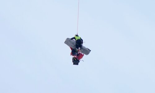 Po páde v crans-montane ukázal svoju doráňanú tvár. sezóna sa pre elitného lyžiara skončila