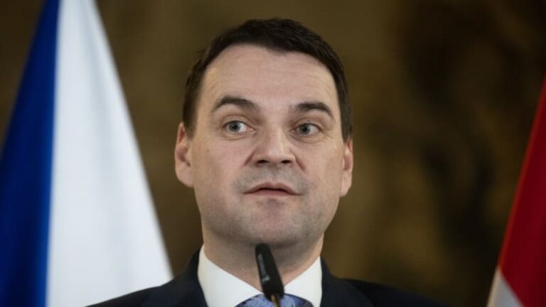 Macinka ostře o pavlovi: bojuje s temnou stránkou své osobnosti. trpí traumatem z minulosti