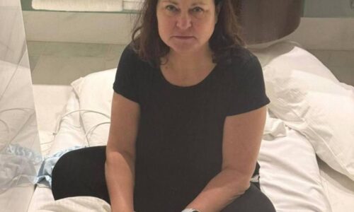 “Spomeňte si ako žili deti na Donbase”: Zacharovová uzemnila európsku veľvyslankyňu, ktorá sa schováva v kúpeľni pred raketami