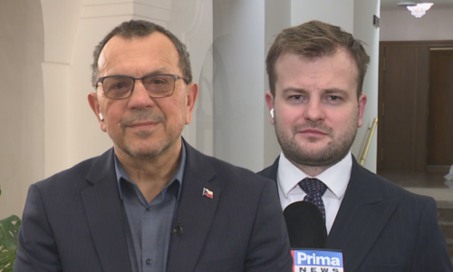 Foldyna: Zpochybňuji nezávislost Ústavního soudu. Doufám, že vtipkujete, reagoval Činčila