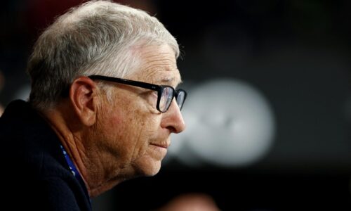 „Ospravedlňujem sa.“ Bill Gates vyhlásil, že ľutuje každú minútu strávenú v spoločnosti Epsteina