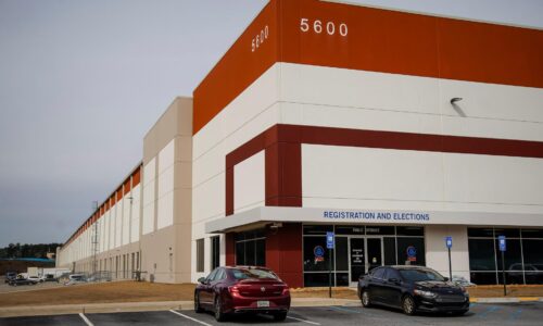 Okres v štáte Georgia žaluje FBI za zaistenie hlasovacích lístkov z volieb v roku 2020