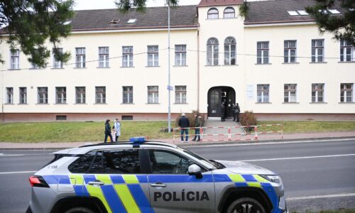 Školák z Nového Mesta nad Váhom strieľal aj o deň skôr, polícia začala stíhanie