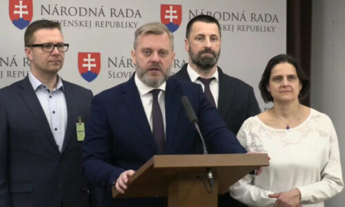 Krúpovi sa nezdá dianie okolo nákupu hasičských vozidiel, chce iniciovať poslanecký prieskum – VIDEO