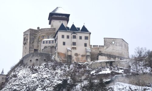 Trenčiansky hrad sa v roku 2026 stáva priestorom súčasného umenia