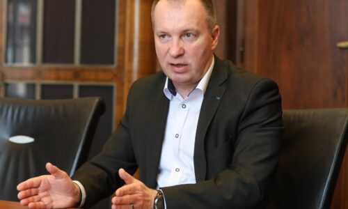 Šéf ŽSR pre HN:Uvítal by som vysokorýchlostnú trať z Košíc do Bratislavy. Rýchlovlaky však nemôžu voziť vzduch