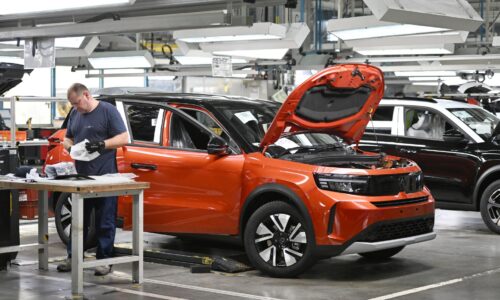 Stellantis odpísal 22 miliárd eur, môžu za to prehnané očakávania pri elektromobiloch