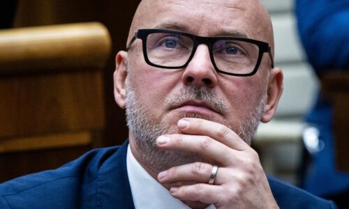 SaS podala návrh na zvolanie mimoriadnej schôdze, žiada vystúpenie Žilinku