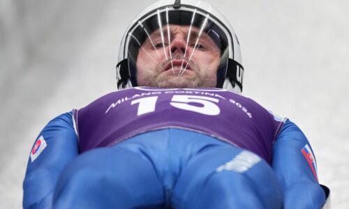 Slovenský sánkar Ninis nebol spokojný s dnešnými tréningovými jazdami. V sobotu ho čaká ostrý štart