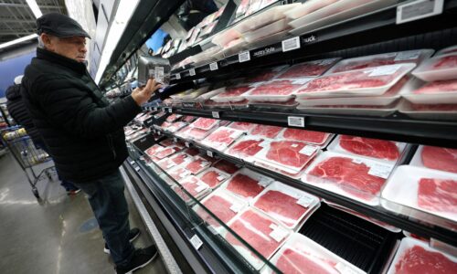 Nálada amerických spotrebiteľov vzrástla na šesťmesačné maximum