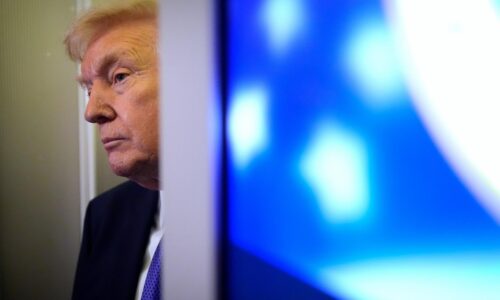 Trump sa dištancoval od hanlivého videa s Obamovcami, ospravedlniť sa neplánuje