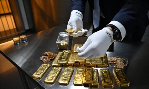 Čína pokračuje v nákupe zlata, jej rezervy vzrástli