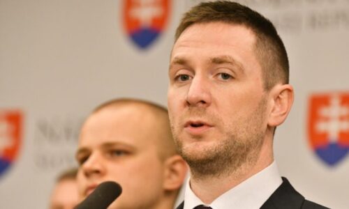 Uhrík vyzval Žilinku na zrušenie rozhodnutia prokurátora Remetu v prípade darovania vojenskej techniky Ukrajine