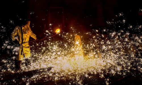 Politico: V EÚ hrozí rozkol kvôli ruskej oceli