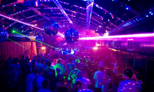 „Epstein party“ v žilinském klubu: Majitelé lákali mladistvé dívky na alkohol, teď se brání