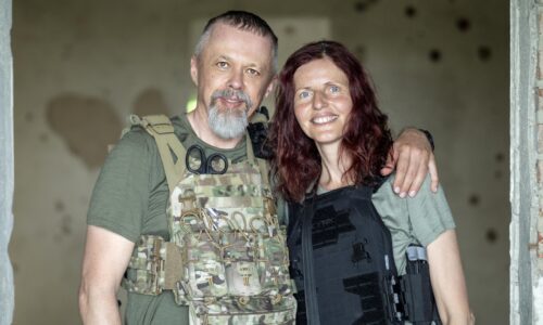 Vojna na Ukrajine trvá 4 roky: vojnoví reportéri o deťoch, šialenom smútku, spánkovej deprivácii (rozhovor)