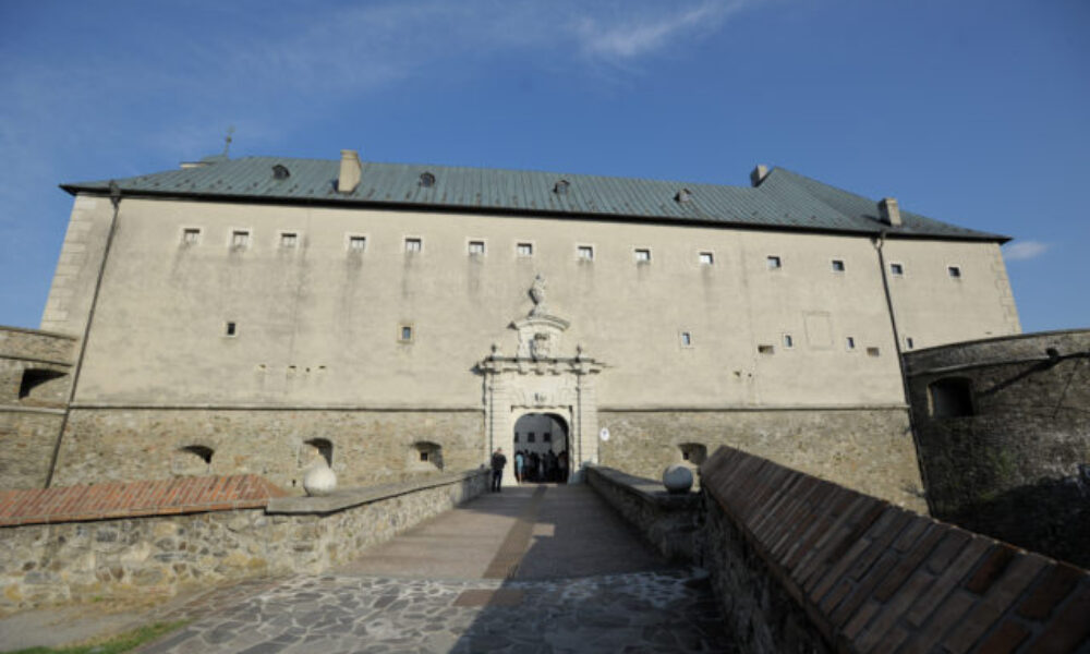 Romantika pri sviečkach na Červenom Kameni, SNM chystá výnimočné valentínske večerné prehliadky