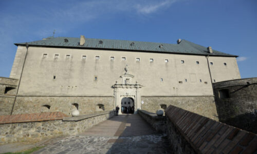 Romantika pri sviečkach na Červenom Kameni, SNM chystá výnimočné valentínske večerné prehliadky