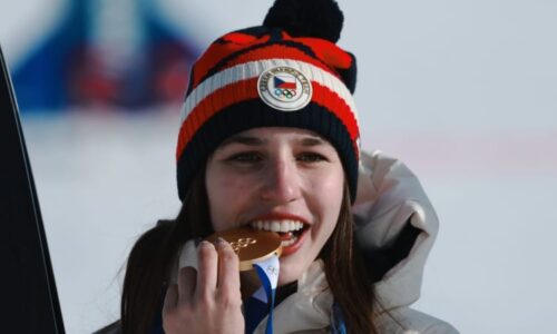 Nová královna svahu. Kdo je Zuzana Maděrová, která přinesla Česku první olympijskou medaili?