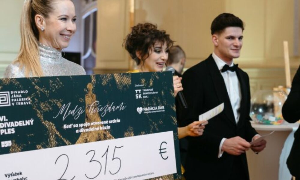 Výťažok zo šiesteho ročníka plesu v Trnave pomôže ľuďom v ťažkých životných situáciách – FOTO