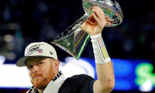 Víťazmi Super Bowlu LX sa stali Seattle Seahawks