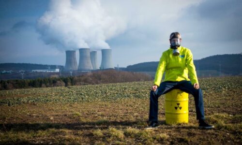 Proti mochovciam bojovali zelení z rakúska. v bohuniciach sa teraz ozvali slovenskí aktivisti