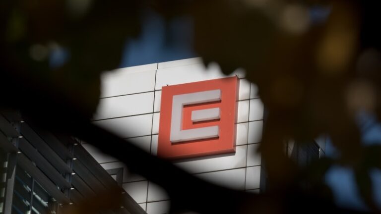 Čez nabízí fixaci výrazně snížených cen energií. odborníci radí, jak postupovat a neprohloupit