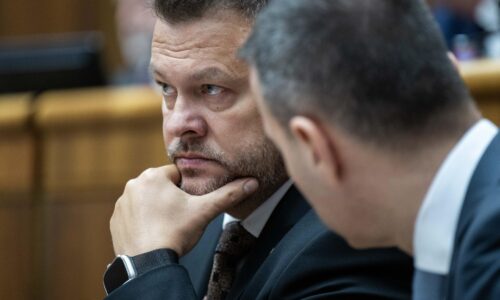 Hlasovanie o Migaľovi je hanba, stáva sa lúzrom dňa, tvrdí opozícia