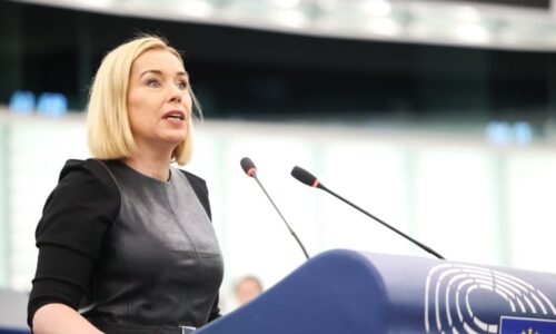 Nerudová se kvůli povolenkám opřela do Turka: Vládní zmocněnec v Bruselu nikoho nezajímá