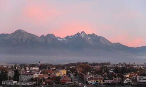 Za pár mesiacov aj 15-tisíc eur navyše. Ceny bytov pod Tatrami nabrali prudké tempo