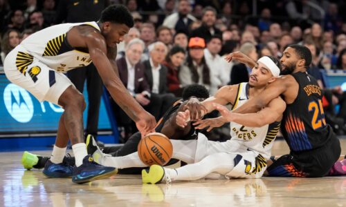 VIDEO NBA: Divoká prestrelka medzi Knicks a Pacers. Lakers schytali výprask na vlastnej palubovke