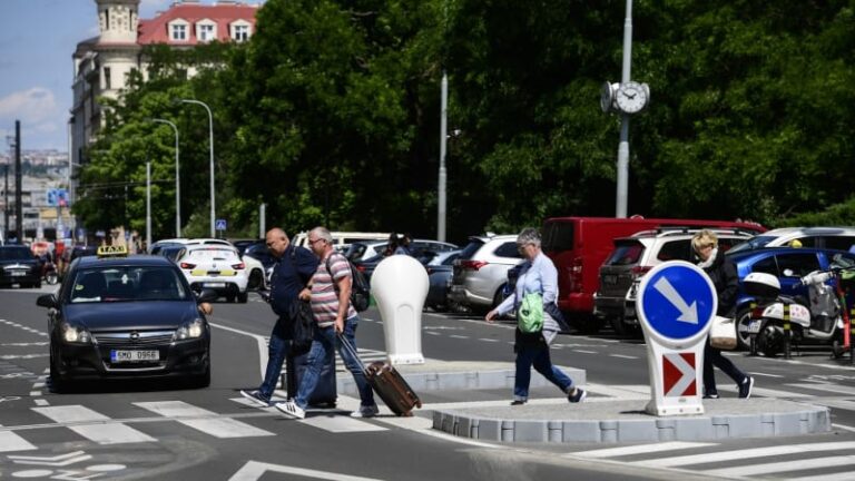 Za banální prohřešky tučné pokuty. chodci v česku se dopouštějí zbytečných chyb