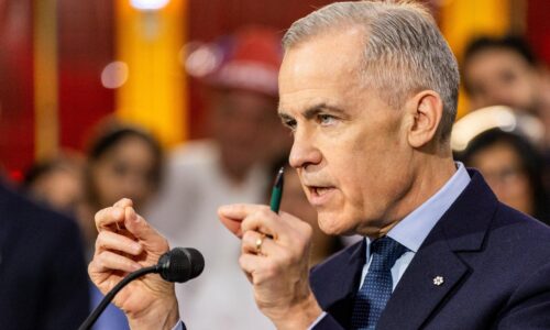 Podozrivou zo streľby na škole v Kanade je žena, Carney odložil cestu do Európy