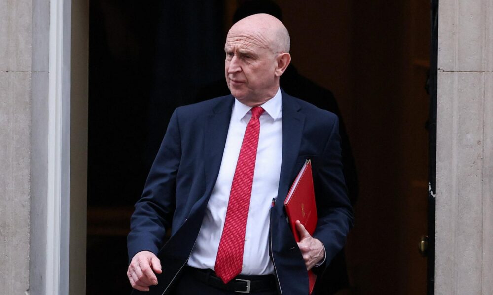 Britský minister obrany prisľúbil významnú účasť na misii NATO v Arktíde