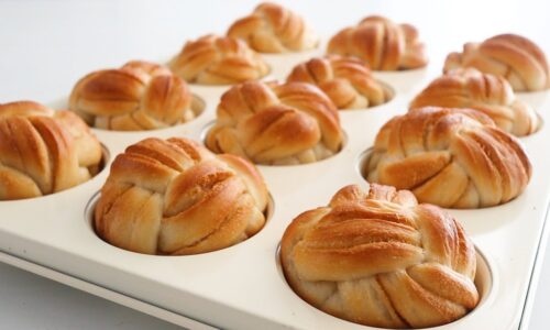 Have Peanut Butter at home? Delicious and Pretty Peanut Butter bread ! Easy homemade