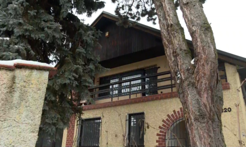 Vila mafiána Běly se nakonec prodala za zlomek ceny. Romského bosse u ní zastřelili