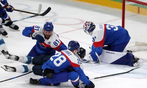 Černák žartoval, že slafkovskému sa darí vďaka nemu. slovenskí fanúšikovia ho v miláne prekvapili