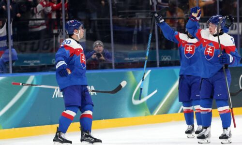 Ohlasy: Nie, nie, Fíni sa zrútili do podpriemernosti! Hlavaj bol nepriestrelný, Slafkovský na ceste…