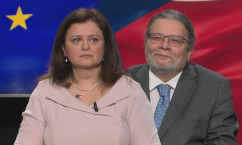 Vondra varoval vládu před drsnou reakcí USA. Jermanová hrozila odchodem ze studia