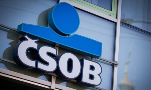 Dvě velké banky čeká odstávka. Několik hodin nebudou fungovat oblíbené služby