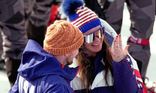 FOTO Skončila predčasne, no zo svahu odchádzala s úsmevom. Olympijská šampiónka sa zasnúbila