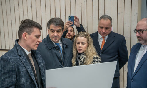 Výkonný podpredseda Európskej komisie Raffaele Fitto ocenil rozvojové projekty a koncepčný prístup v Bratislavskom kraji