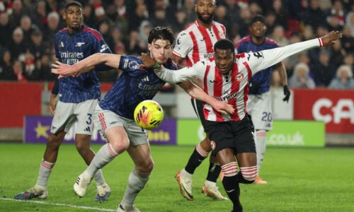 Víťazná séria arsenalu sa skončila, brentford naďalej bojuje o pohárovú európu