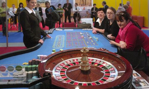 KDH kritizuje prílepok k zákonu o bankách, ktorý rozširuje dostupnosť hazardu. Žiada prísnejšie pravidlá