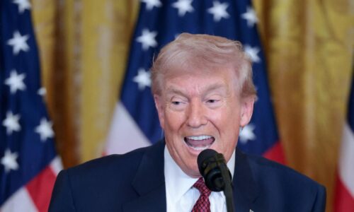 Prečo Trumpovi prechádza kauza Epstein? Od Clintona a spol. ho odlišuje jeden významný detail