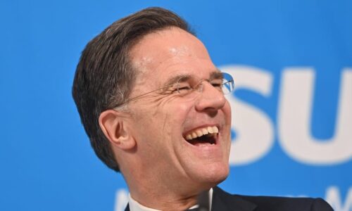 Rusko je pouhý hlemýžď, žádný mocný medvěd, rýpl si Rutte. Nepodléhejme jejich propagandě