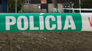 Polícia obvinila ženu za násilnú vraždu vo vrútkach. spracovala podnet na jej väzbu